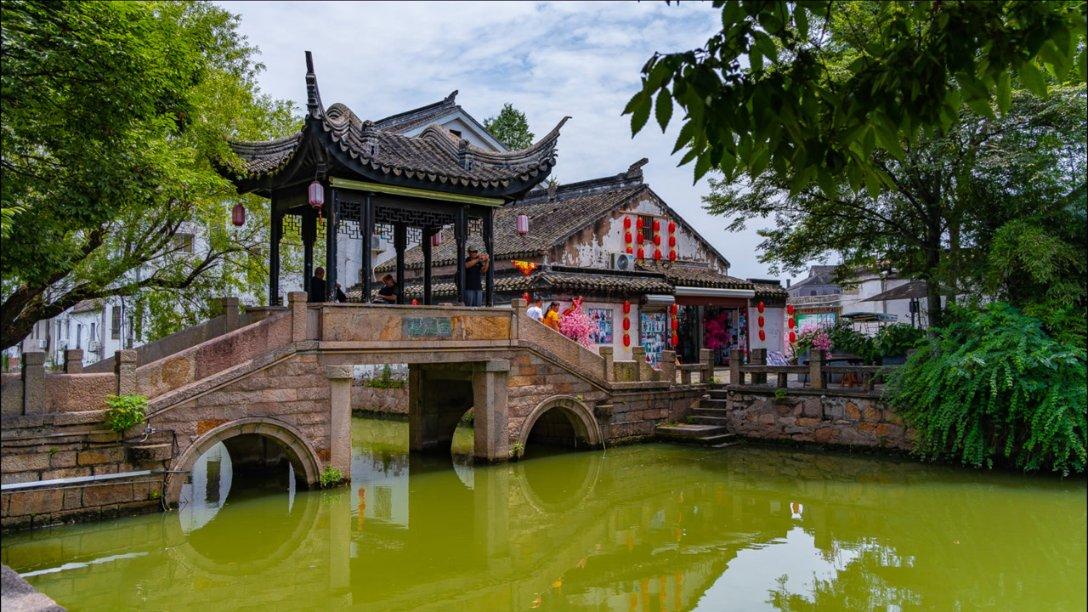 云南省人大常委会关于云南省人民代表大会常务委员会选举联络工作委员会更名为代表工作委员会的决定